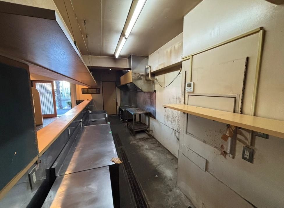 【中村区 居抜き物件】岩塚駅徒歩1分／1階路面18坪・業種制限なし／和食居抜き・即営業可の好条件店舗